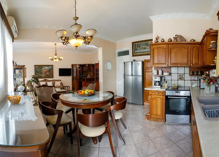 Castle View House Naxos City