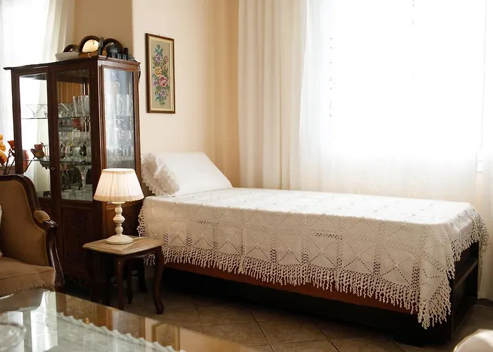 アパート Castle View House